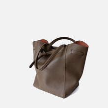 Load image into Gallery viewer, Elsa Tote Bag